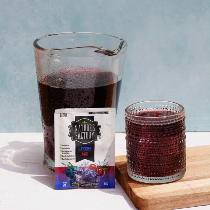 Nature’s Factory • Bebida Frutal en Polvo Sabor Berries Mix Sin Calorías / 10 pzas.
