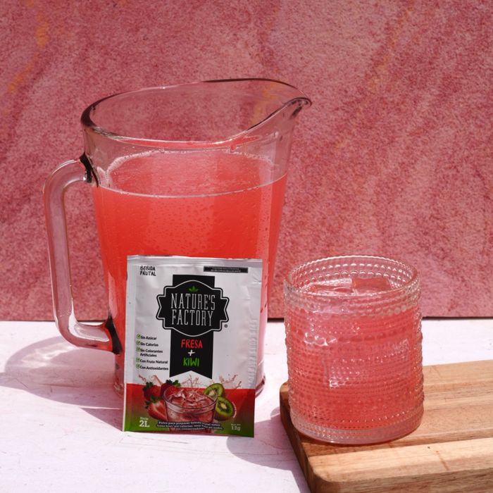 Nature’s Factory • Bebida Frutal en Polvo Sabor Fresa + Kiwi Sin Calorías / 10 pzas.