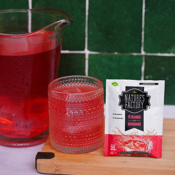 Nature’s Factory • Té Blanco en Polvo Sabor Arándano bajo en Calorías / 10 pzas.