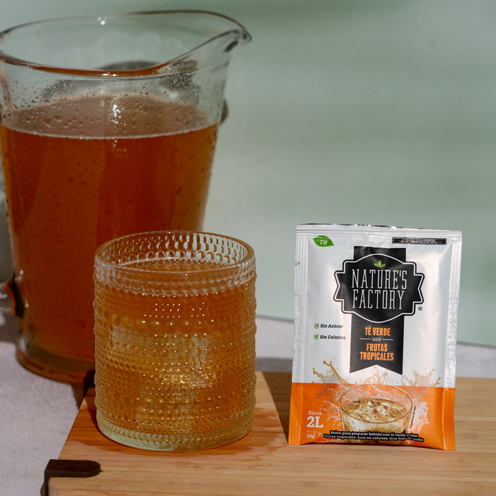 Nature’s Factory • Té Verde en Polvo Sabor Frutas Tropicales bajo en Calorías / 10 pzas.